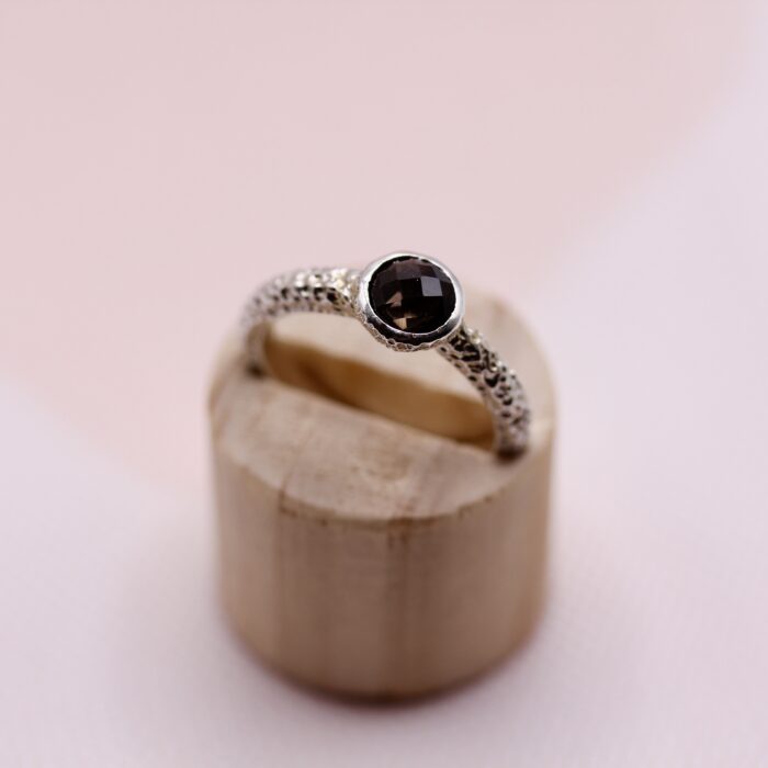 Anello Uno di Uno con quarzo fumè
